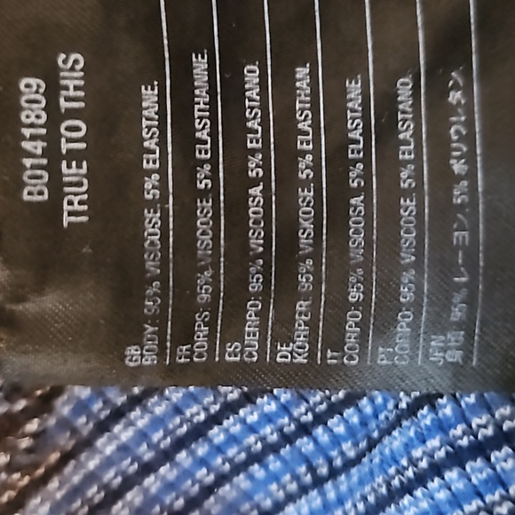 Volcom lightweight thermal long sleeve top - comfy!! Size Medium - Picture 6 of 6